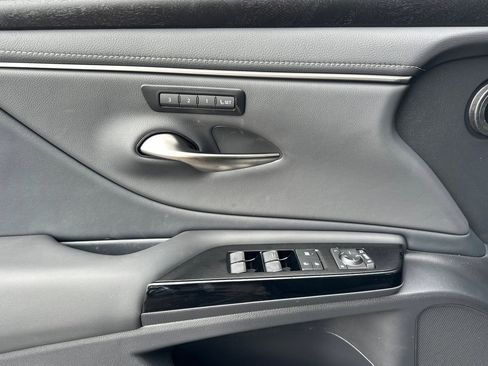 New 2025 Lexus ES 350 w/ Premium Package image 12