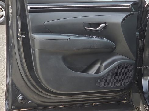 Used 2023 Hyundai Santa Cruz SEL Premium image 16