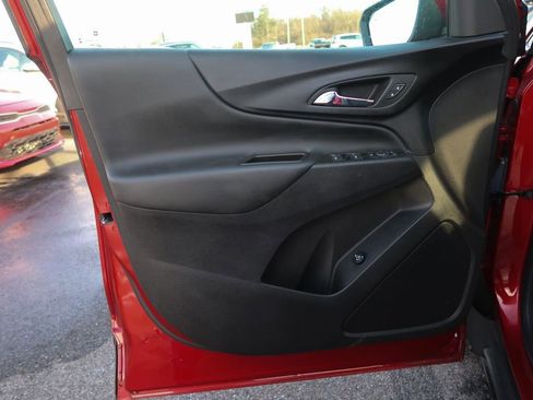 Used 2023 Chevrolet Equinox LT image 24