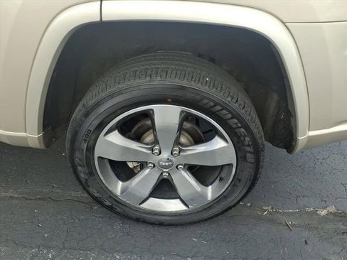 Used 2015 Jeep Grand Cherokee Overland image 8