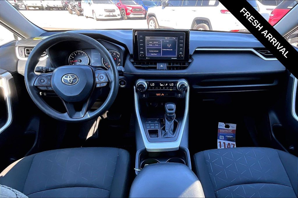 Used 2021 Toyota RAV4 XLE w/ Convenience Package AWD/4WD image 5