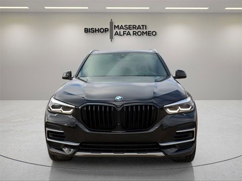 Used 2023 BMW X5 xDrive40i w/ Premium Package image 2