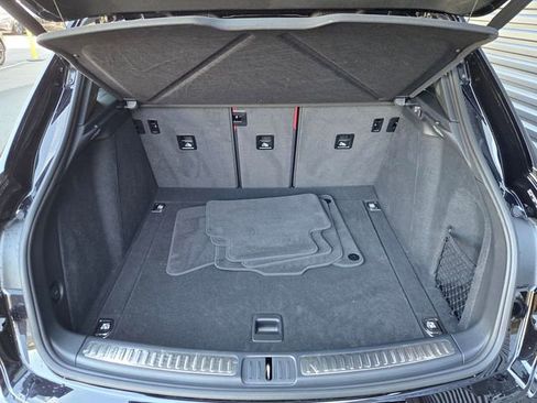 Used 2025 Porsche Macan image 27