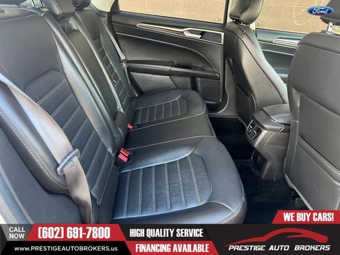Used 2016 Ford Fusion SE w/ Equipment Group 202A FWD image 10