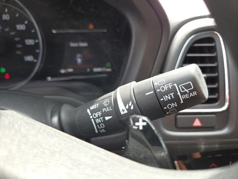 Certified 2022 Honda HR-V EX image 31