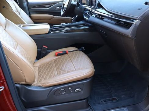 Used 2021 Cadillac Escalade Sport w/ Driver Assist Tech Package AWD/4WD image 18