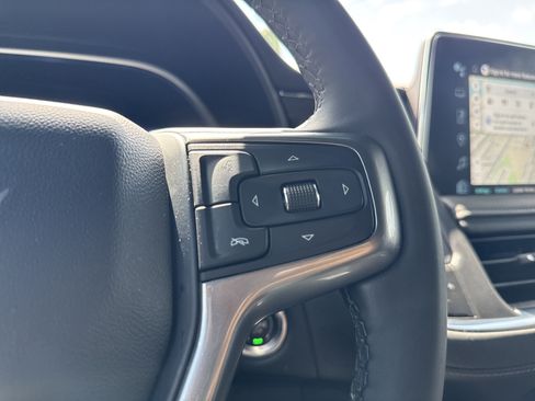 Used 2023 Chevrolet Tahoe Z71 w/ Luxury Package AWD/4WD image 35