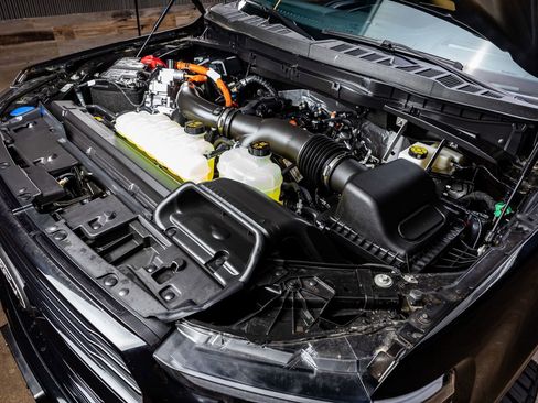 Used 2025 Ford F150 Platinum w/ Equipment Group 702A High image 40