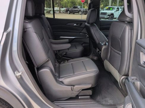 Certified 2026 Chevrolet Traverse LT FWD image 23