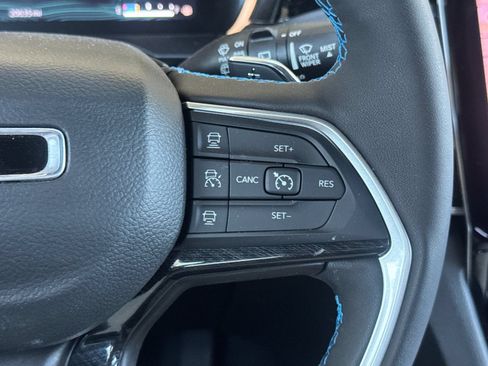 Used 2023 Jeep Grand Cherokee Trailhawk w/ Advanced Protech Group II AWD/4WD image 30