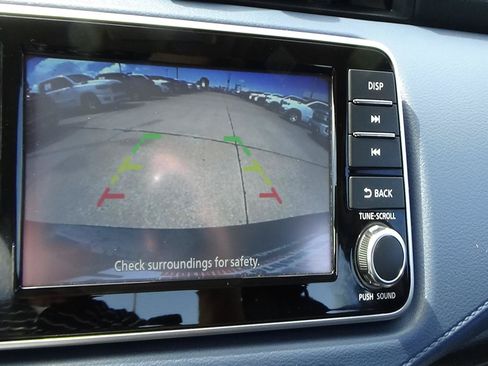 Used 2025 Nissan Versa SV FWD image 26