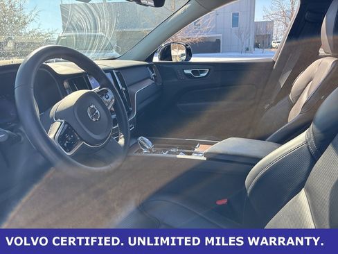 Certified 2023 Volvo XC60 B6 Ultimate w/ Protection Package Premier image 18