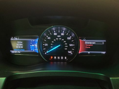 Used 2016 Ford Explorer XLT w/ Equipment Group 201A FWD image 23