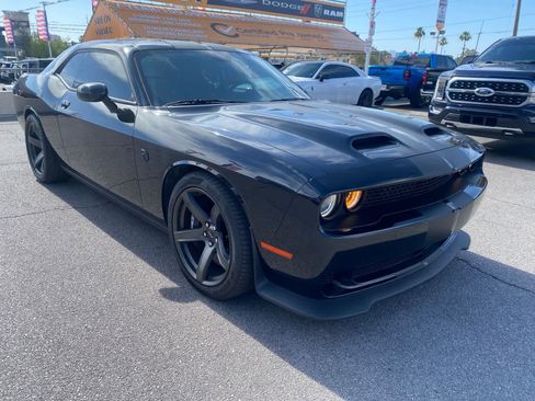 Used 2023 Dodge Challenger SRT Hellcat RWD image 3