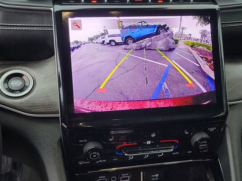 Used 2023 Jeep Grand Cherokee L Limited w/ Trailer Tow Group (B) image 9