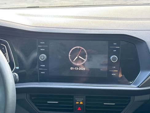 Used 2021 Volkswagen Jetta SEL Premium image 23