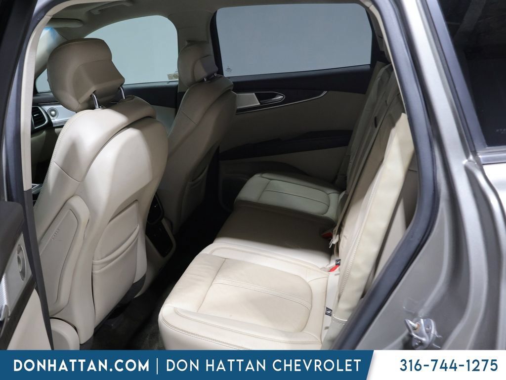 Used 2016 Lincoln MKX Reserve w/ Luxury Package AWD/4WD image 9