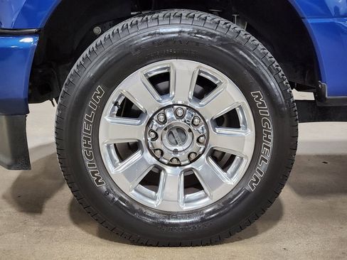 Used 2022 Ford F250 Platinum w/ FX4 Off-Road Package image 29