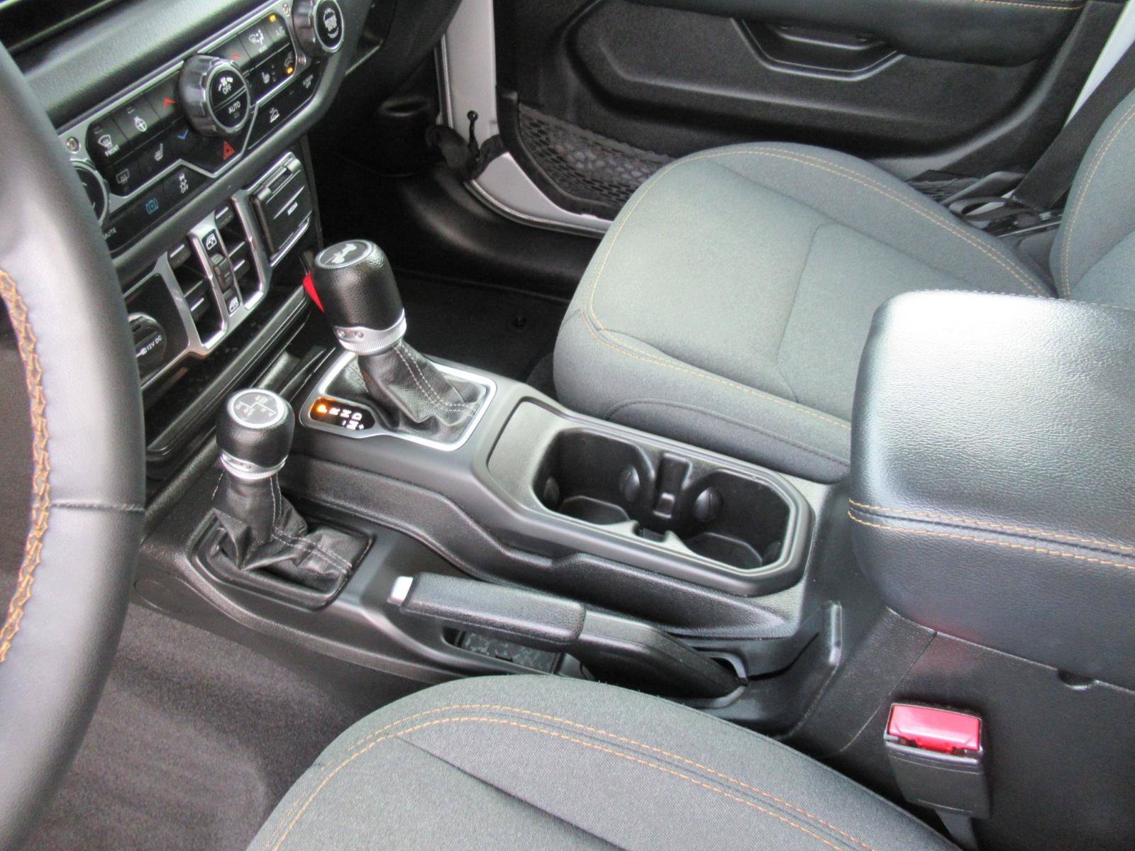 Certified 2024 Jeep Wrangler Unlimited Sahara AWD/4WD image 18