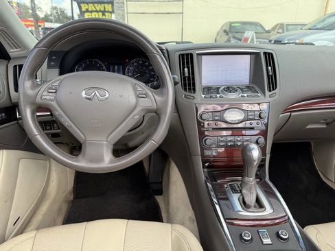 Used 2014 INFINITI Q60 Convertible w/ Premium Package image 14