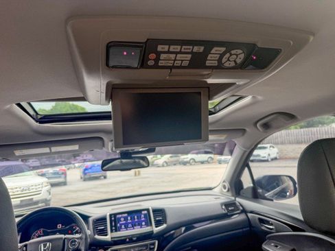Used 2017 Honda Pilot Elite image 15