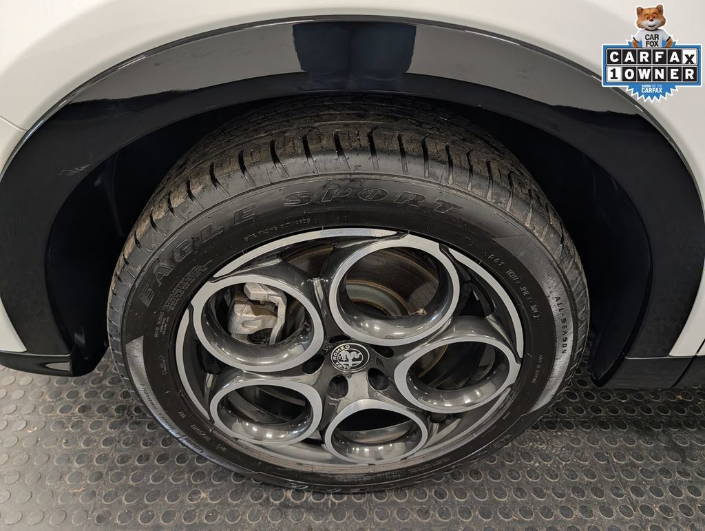 Used 2025 Alfa Romeo Tonale AWD/4WD image 7