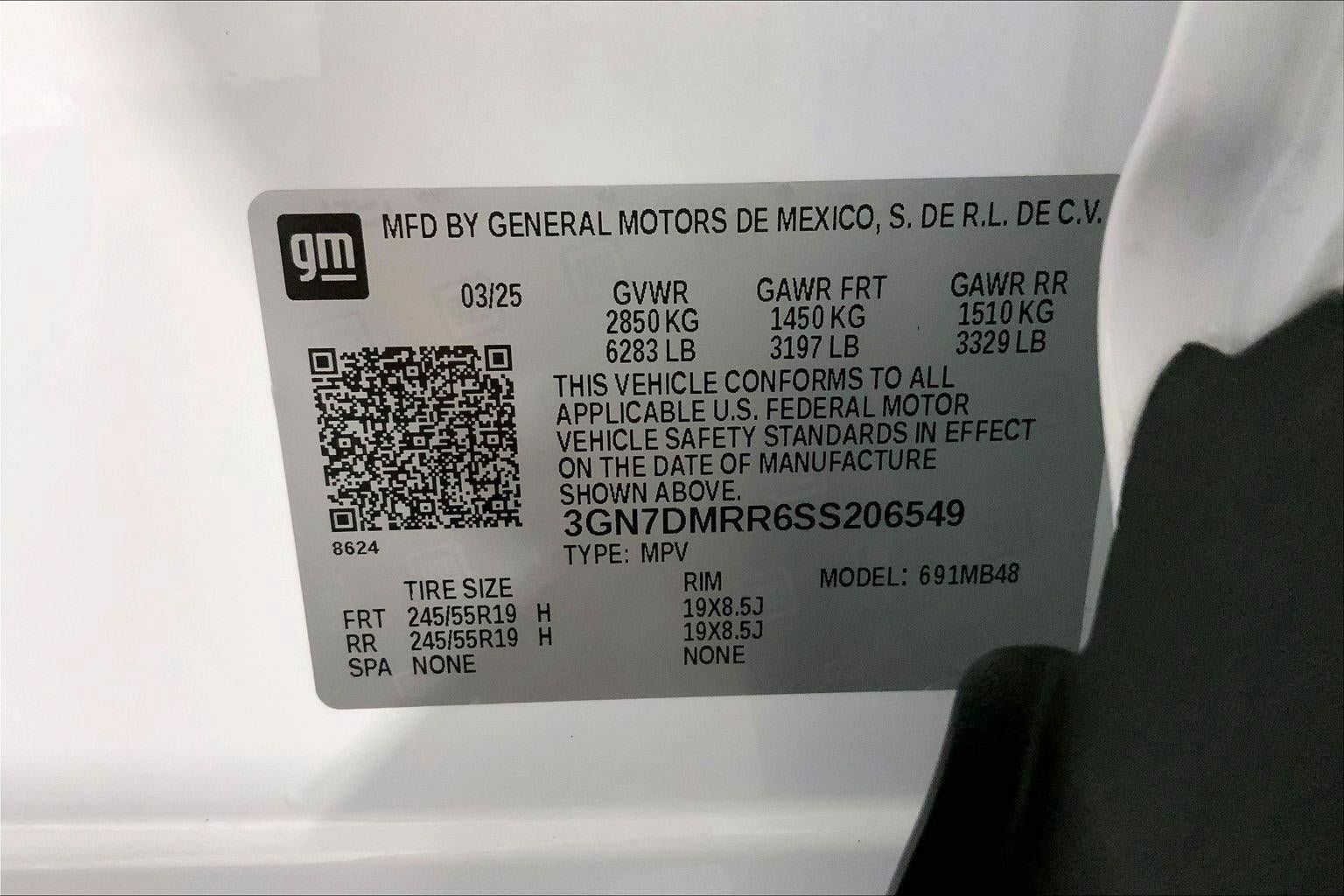 Used 2025 Chevrolet Equinox EV LT w/ Comfort Package AWD/4WD image 31