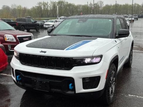 Used 2023 Jeep Grand Cherokee Trailhawk w/ Advanced Protech Group II AWD/4WD image 1