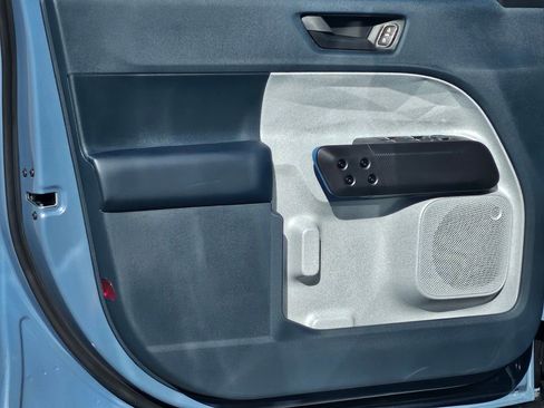 New 2025 Ford Maverick XLT image 29