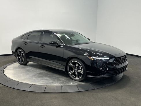 Certified 2026 Honda Accord SE image 2