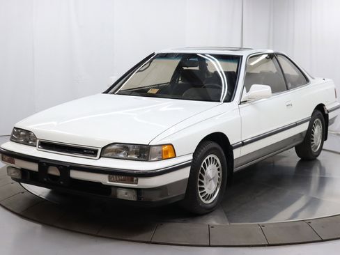 Used 1990 Acura Legend Coupe image 2
