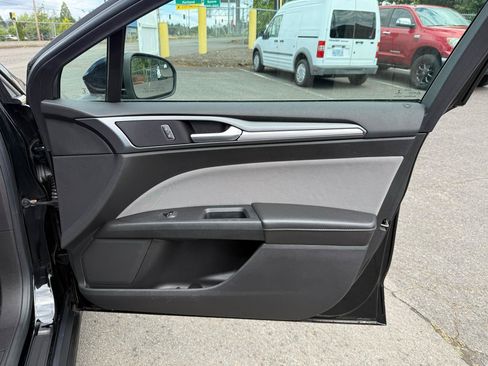 Used 2016 Ford Fusion S FWD image 21
