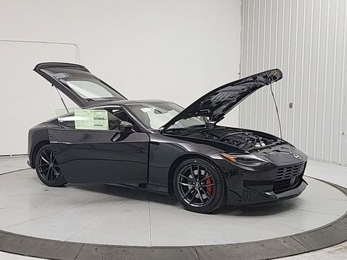 New 2026 Nissan Z Performance w/ Floor Mat Package RWD image 9