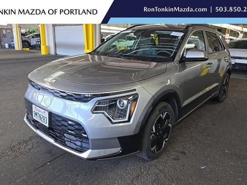 Used 2024 Kia Niro Wind FWD image 1