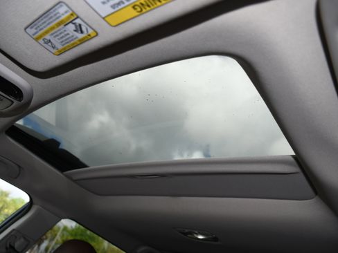 Used 2021 Subaru Outback Touring XT image 7