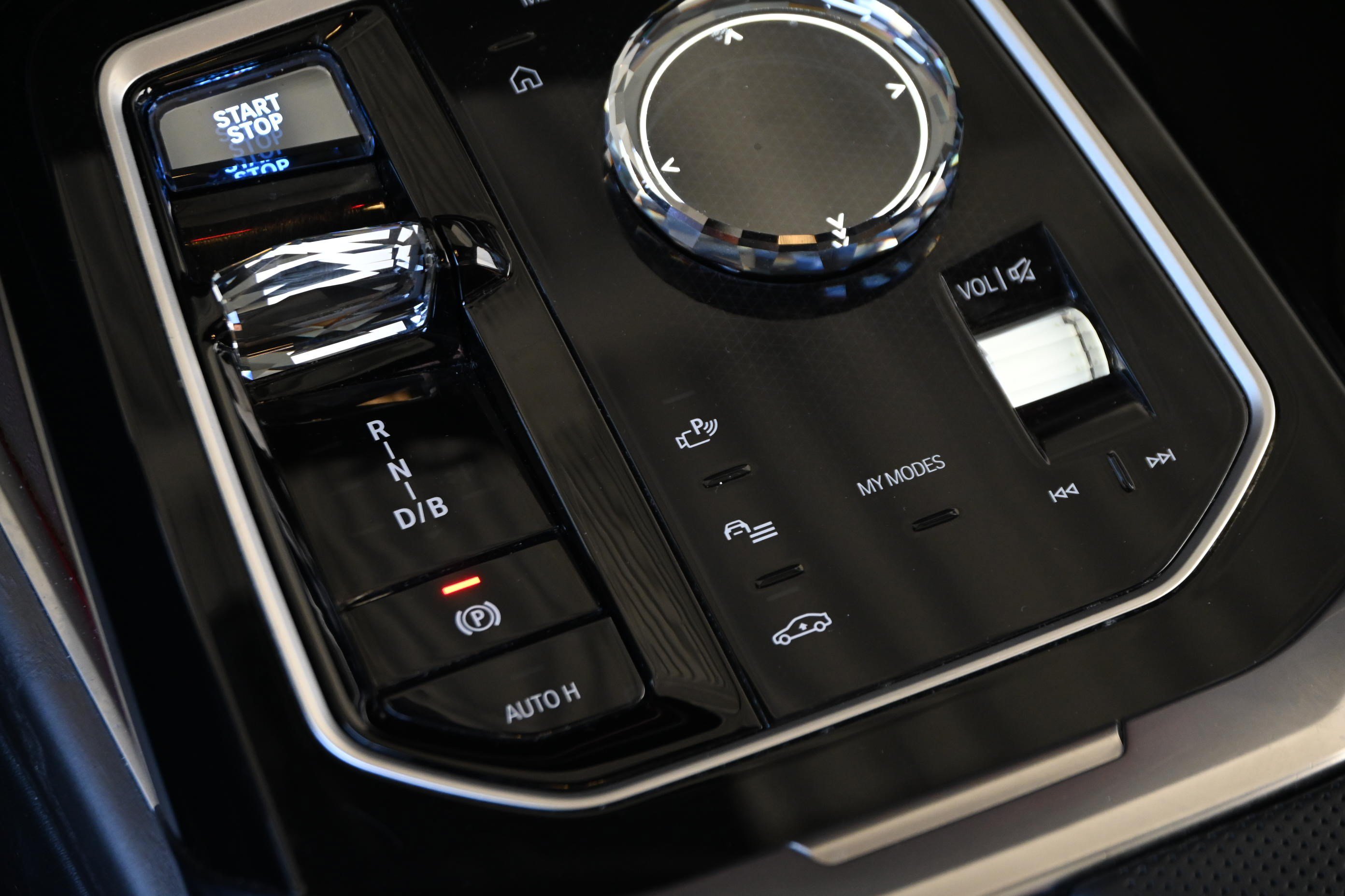 Certified 2024 BMW i7 xDrive60 AWD/4WD image 22