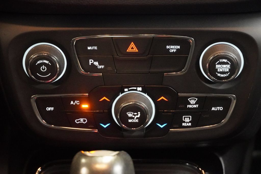 Used 2018 Jeep Compass Latitude w/ Popular Equipment Group AWD/4WD image 20