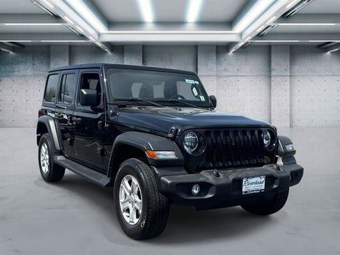 Used 2022 Jeep Wrangler Unlimited Sport AWD/4WD image 3