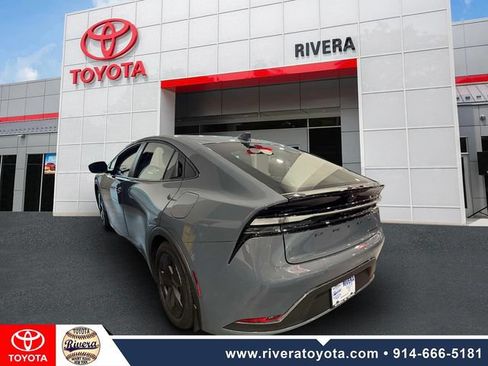 Certified 2024 Toyota Prius Prime FWD image 7