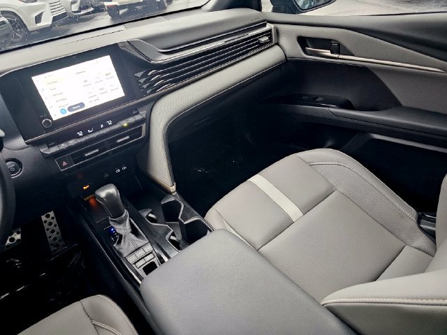 Used 2025 Toyota Camry SE FWD image 34