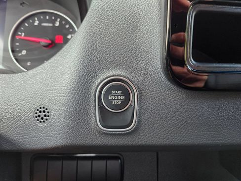 Used 2024 Mercedes-Benz Sprinter 2500 image 27