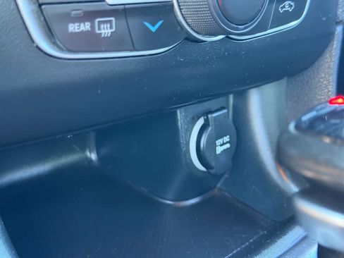 Used 2017 Dodge Charger SE w/ Popular Equipment Group RWD image 24