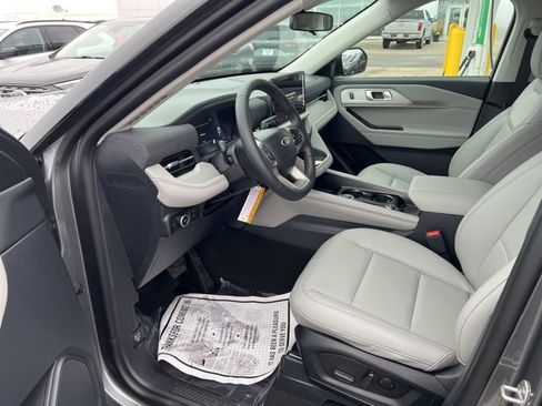 New 2026 Ford Explorer Active image 10