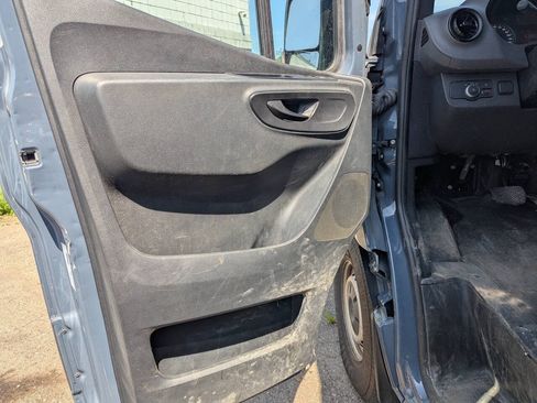 Used 2019 Mercedes-Benz Sprinter 170 image 12
