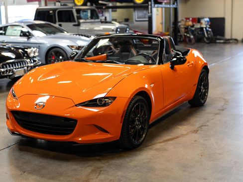 Used 2019 MAZDA MX-5 Miata 30th Anniversary image 5