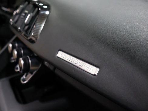 Used 2022 Audi R8 V10 performance image 55