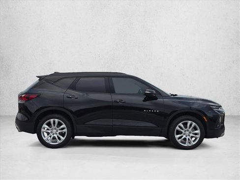 Used 2021 Chevrolet Blazer LT w/ Sound & Technology Package FWD image 4