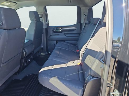 Certified 2025 Chevrolet Silverado 1500 LT AWD/4WD image 32