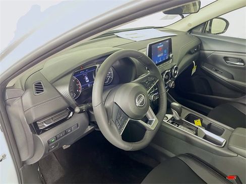 New 2025 Nissan Sentra SV image 7