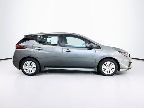 Used 2025 Nissan Leaf S FWD image 10